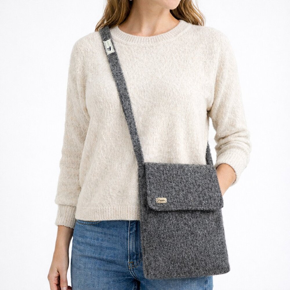 Inis Meain Alpaca Knit Shoulder Bag Gray Ireland Minimalist Boho Festival Indie